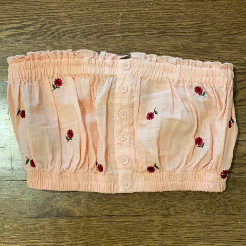 Sweet & fem strapless crop top